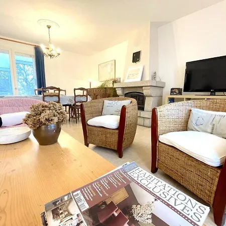 Maison Chaleureuse Proche Casa de Férias