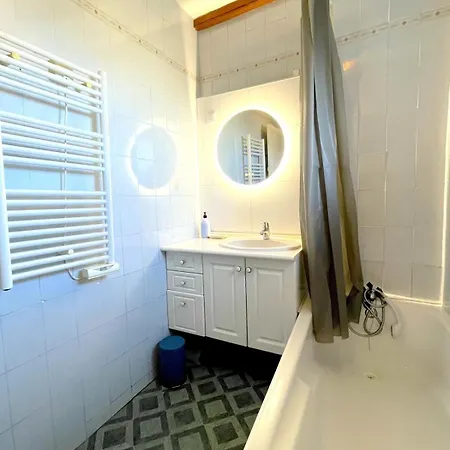 Maison Chaleureuse Proche