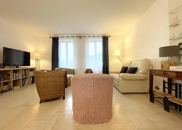 Maison Chaleureuse Proche Casa de Férias *